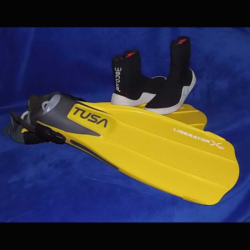 Scuba Fins and Boots